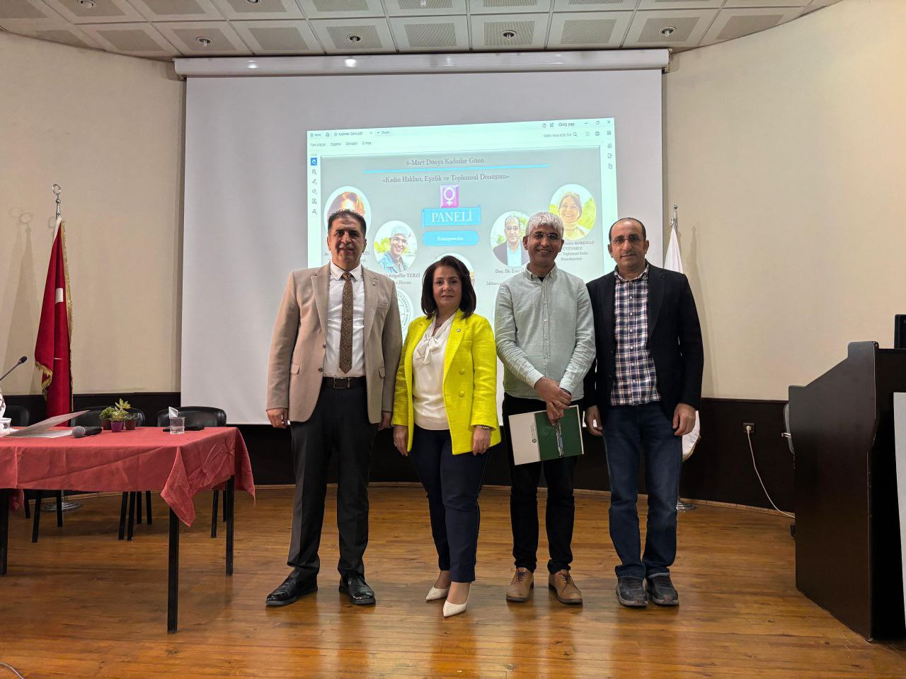 MESLEK YÜKSEKOKULUMUZDA “KADIN HAKLARI, EŞİTLİK VE DÖNÜŞÜM” PANELİ DÜZENLENDİ